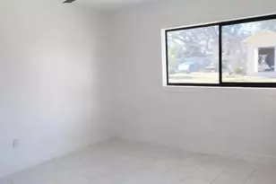 2014 Pecan St, Bastrop, TX 78602 - Photo 6