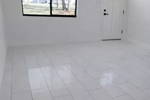 2014 Pecan St, Bastrop, TX 78602 - Photo 10