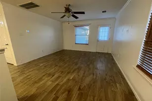 15137 Sarah's Creek Dr, Pflugerville, TX 78660 - Photo 4