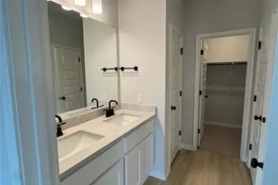 7802 Andravida Dr, Austin, TX 78744 - Photo 16