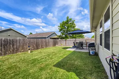 7216 Razors Edge Drive, Austin, TX 78744 - Photo 32