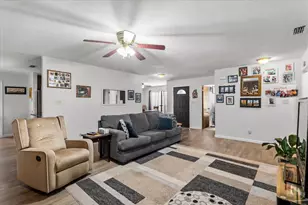 309 W Moerbe Dr, Thorndale, TX 76577 - Photo 16
