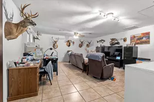 309 W Moerbe Dr, Thorndale, TX 76577 - Photo 36