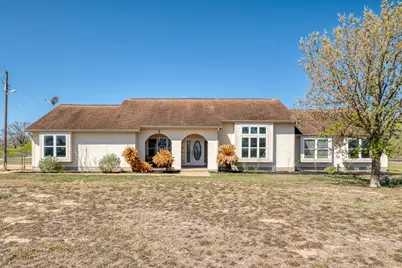 154 Three Oaks Lane, Bastrop, TX 78602 - Photo 2