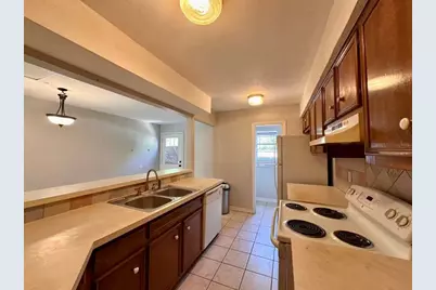 202 N 2nd Street #D, Pflugerville, TX 78660 - Photo 6