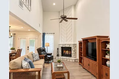 307 Crest View #4, Horseshoe Bay, TX 78657 - Photo 8