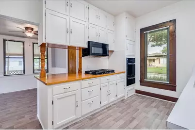 305 W Ash Street, Granger, TX 76530 - Photo 12