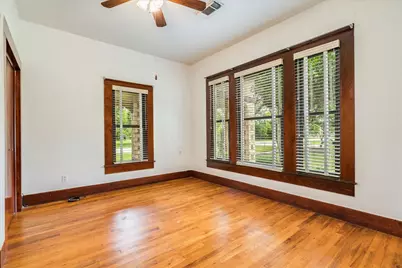 305 W Ash Street, Granger, TX 76530 - Photo 16