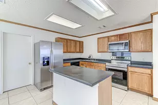 130 Wild Buffalo Dr, Kyle, TX 78640 - Photo 10