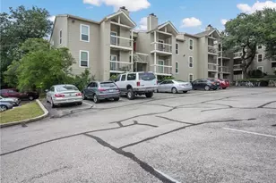 114 E 31st St, Austin, TX 78705 - Photo 2