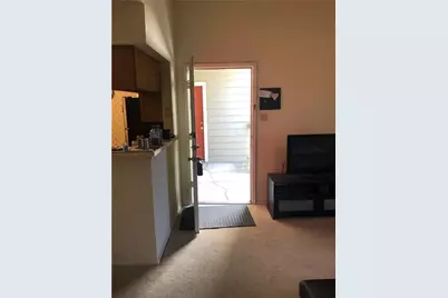 114 E 31st Street #204, Austin, TX 78705 - Photo 6