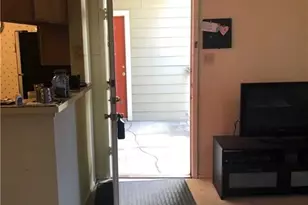 114 E 31st St, Austin, TX 78705 - Photo 6