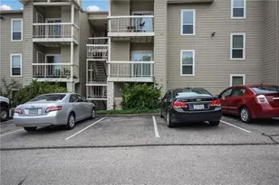 114 E 31st St, Austin, TX 78705 - Photo 2