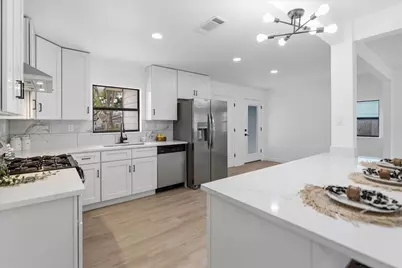 1109 Arcadia Avenue, Austin, TX 78757 - Photo 14