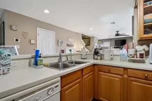 6900 E Riverside Dr, Austin, TX 78741 - Photo 12