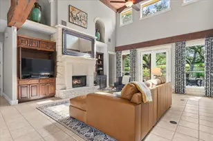 91 Duck Lake Dr, Lakeway, TX 78734 - Photo 2