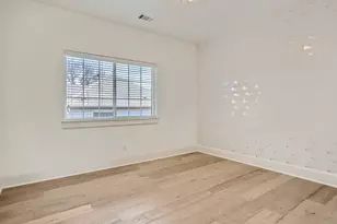 2625 McCullough St, Austin, TX 78703 - Photo 18