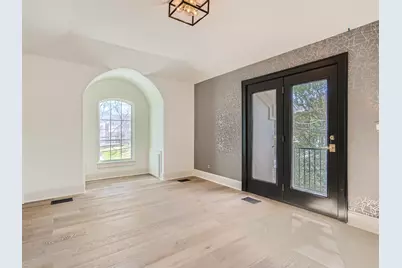 2625 McCullough Street, Austin, TX 78703 - Photo 16