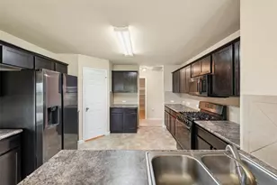 207 Wildcat Dr, Bastrop, TX 78602 - Photo 6