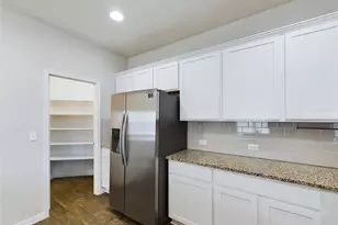 114 Cranbrook Ln, Hutto, TX 78634 - Photo 6