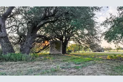 2562 County Road 2315, Lampasas, TX 76550 - Photo 12