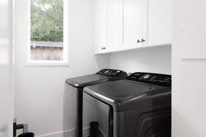 2415 E 10th Street, Austin, TX 78702 - Photo 18