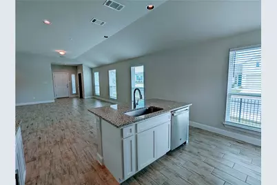 2800 Joe Dimaggio Boulevard #94, Round Rock, TX 78665 - Photo 2