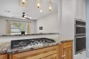 5206 Emerald Forest Dr, Austin, TX 78745 - Photo 4