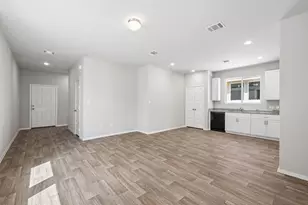 161 Daylily Dr, Elgin, TX 78621 - Photo 8