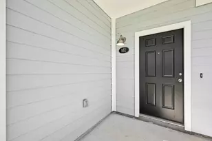 161 Daylily Dr, Elgin, TX 78621 - Photo 4