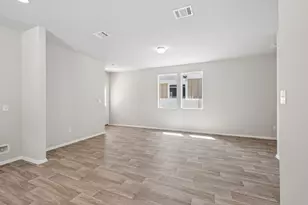161 Daylily Dr, Elgin, TX 78621 - Photo 10