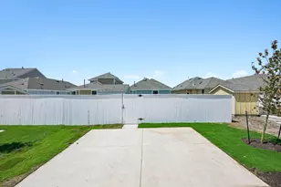 161 Daylily Dr, Elgin, TX 78621 - Photo 26
