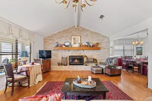 210 Meadowlakes Dr, Meadowlakes, TX 78654 - Photo 6