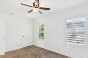 6211 Manor Rd, Austin, TX 78723 - Photo 16