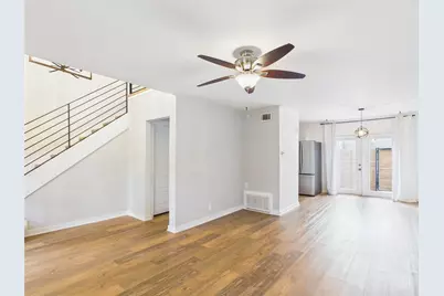 6211 Manor Road #107, Austin, TX 78723 - Photo 2