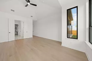 378 Muddy Crk Wy, Kyle, TX 78640 - Photo 10