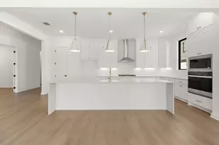 378 Muddy Crk Wy, Kyle, TX 78640 - Photo 4