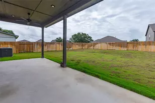 103 Periwinkle Ln, Bastrop, TX 78602 - Photo 34
