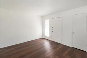 6000 Tracy Lynn Ln, Austin, TX 78721 - Photo 2