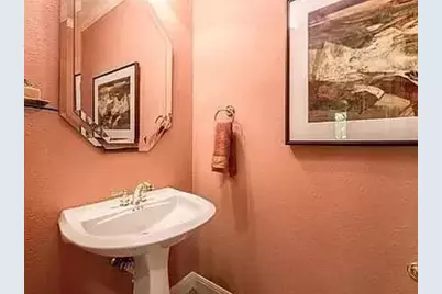 5607 Courtyard Drive, Austin, TX 78731 - Photo 8