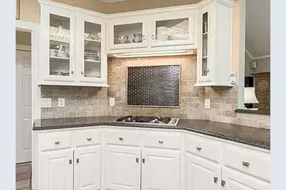 5607 Courtyard Drive, Austin, TX 78731 - Photo 24