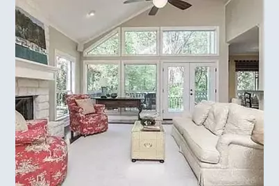 5607 Courtyard Drive, Austin, TX 78731 - Photo 10