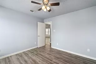 1221 W Hopkins St, San Marcos, TX 78666 - Photo 12