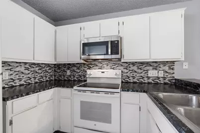 1221 W Hopkins Street #11, San Marcos, TX 78666 - Photo 8