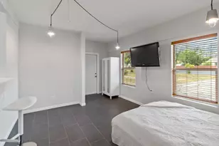 605 W 11th St, Elgin, TX 78621 - Photo 30