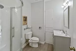 605 W 11th St, Elgin, TX 78621 - Photo 22