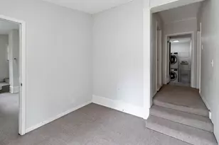 605 W 11th St, Elgin, TX 78621 - Photo 18