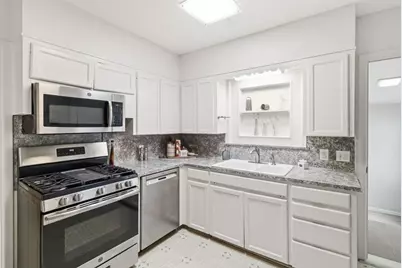 605 W 11th Street, Elgin, TX 78621 - Photo 10