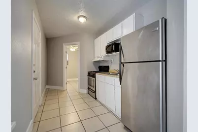 605 Elmwood Place #B, Austin, TX 78705 - Photo 2