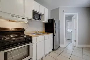 605 Elmwood Pl, Austin, TX 78705 - Photo 1